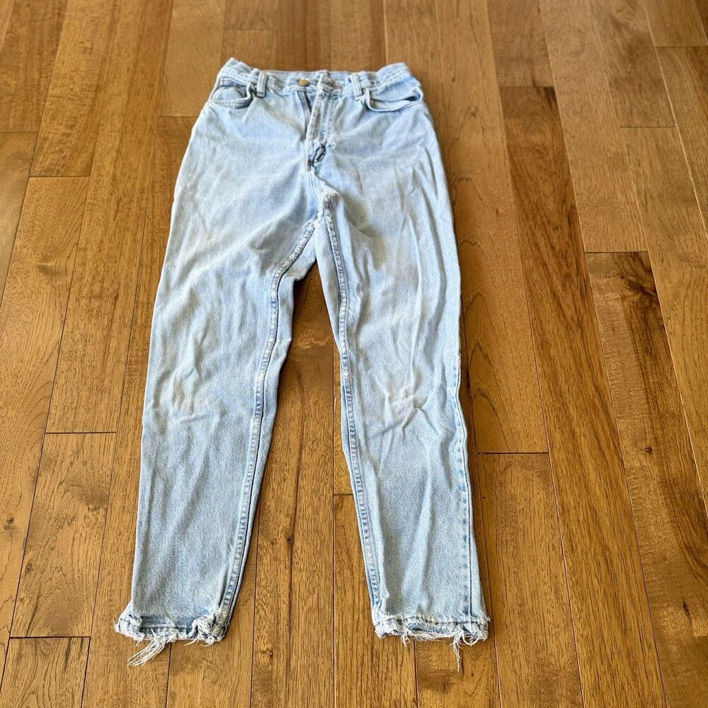Vintage Wrangler Women's Light Wash Straight Leg Jeans - Pale Blue 6 Petite USA